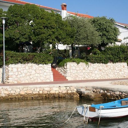 Apartments Petar - 6M From The Sea Barbat na Rabu Dış mekan fotoğraf